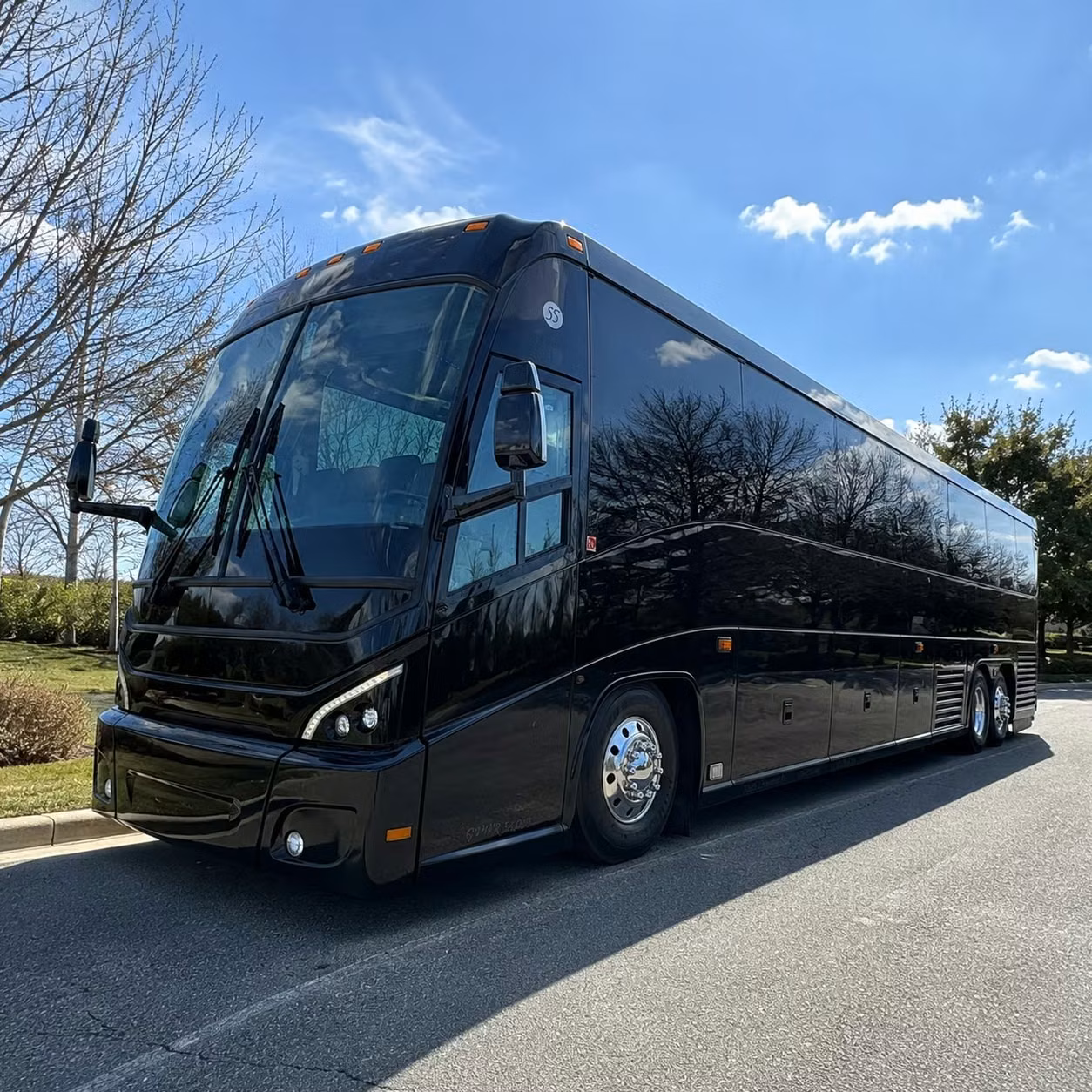 reliable personnel shuttle services for pomona government agencies